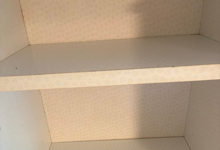 Cupboard clean-out after professional cleaning