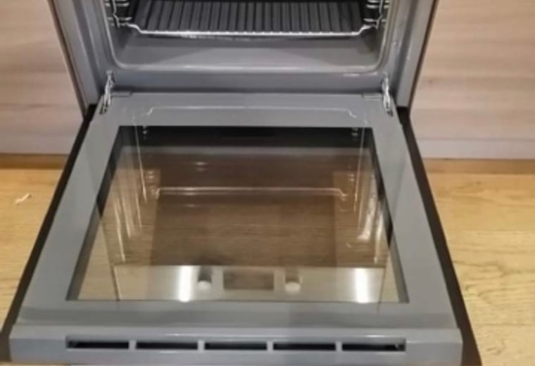 Oven deep clean after professional cleaning